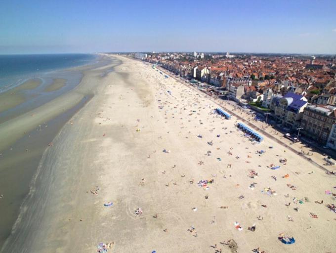 Le Designer Avec Vue Apartment Dunkirk Bagian luar foto